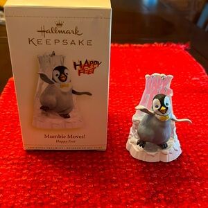 Mumble Moves! A Happy Feet Christmas ornament. 2006 Hallmark Keepsake.